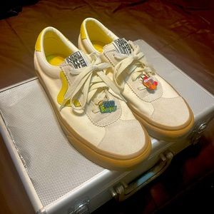 Vans of the wall men shoe us size 8.5